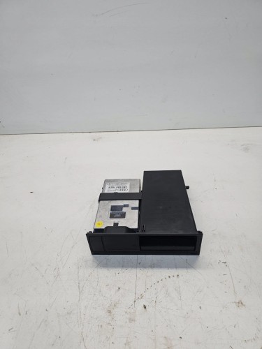 MODUŁ INTERFACE AUDIO AMI AUDI A4 B8 A5 4E0035785F