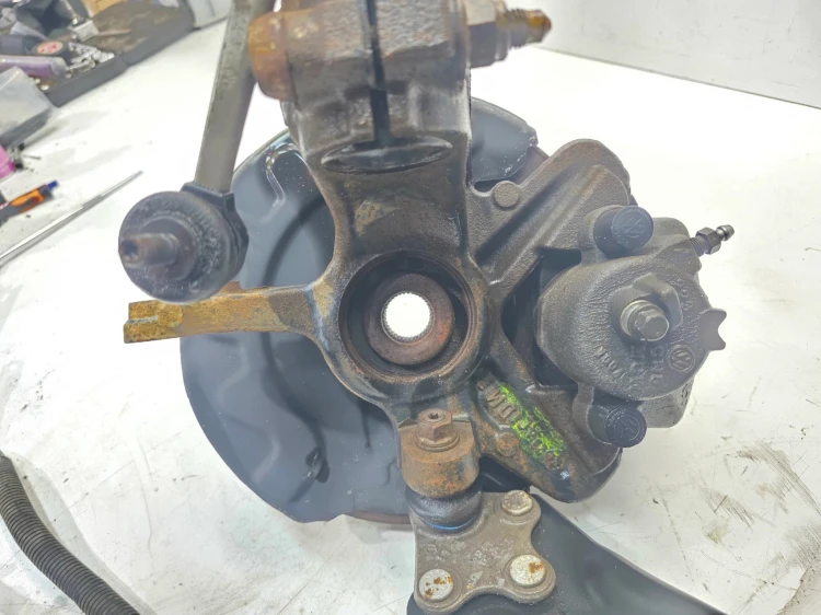 ZWROTNICA LEWA KOMPLETNA AUDI A1 8X VW SKODA 6R0413031CC 6R0407151F R*5*