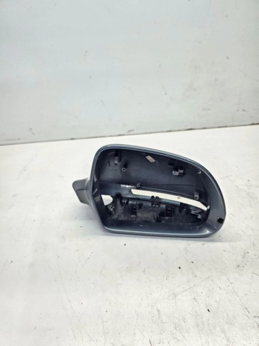 OBUDOWA LUSTERKA PRAWA AUDI A4 B8 A3 8P LIFT 8K0857528D LY7E