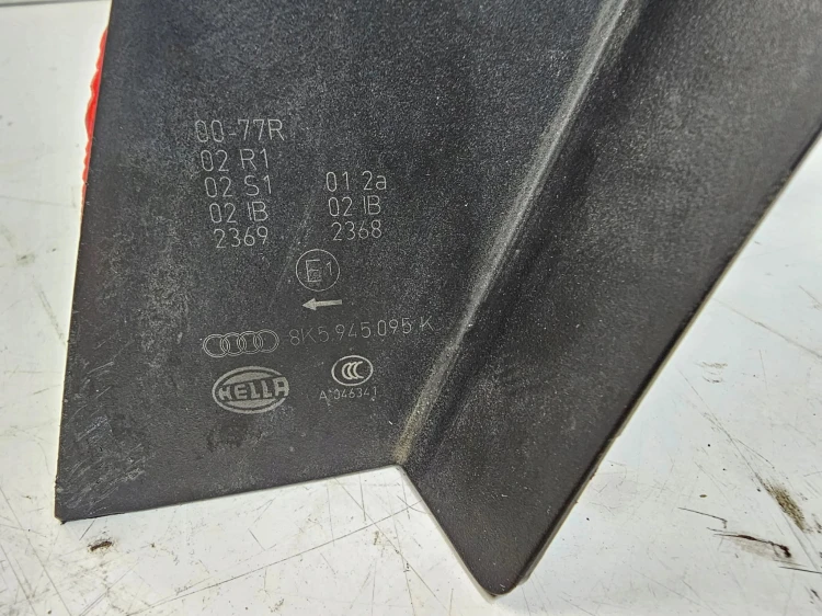 LAMPA LEWY TYŁ W BŁOTNIK AUDI A4 B8 8K5945095K LED NA CZĘŚCI