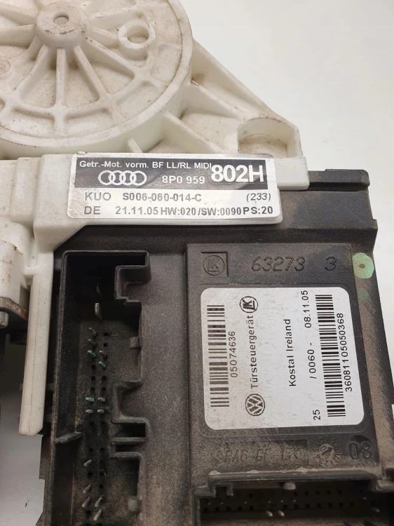 SILNICZEK SZYBY PRAWY AUDI A3 8P LIFT 8P0959802H