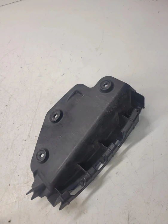 ŚLIZG ZDERZAKA LEWY TYŁ AUDI A3 8P LIFT 8P3807393