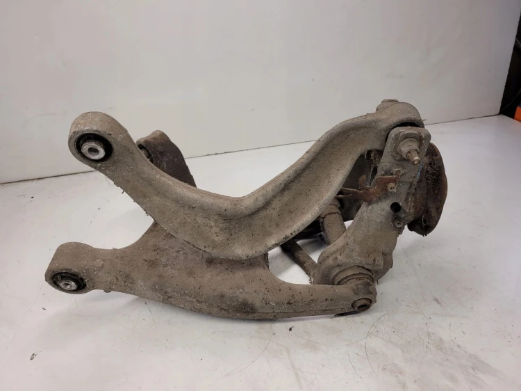 ZWROTNICA PIASTA PRAWY TYŁ AUDI A7 A6 8R0505432F