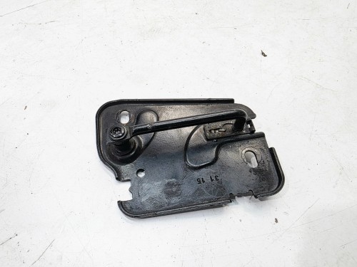ZAMEK MASKI RYGIEL PRAWY AUDI A3 8V 8V0823186B