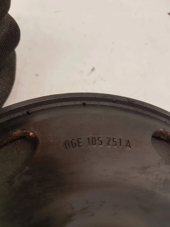 KOŁO PASOWE AUDI A4 B7 A6 C6 3.2 FSI 06E105251A