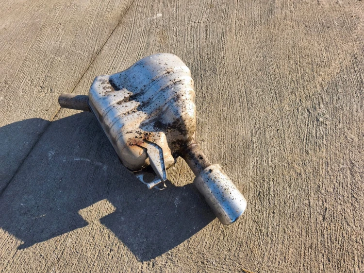 TŁUMIK WYDECH KOŃCOWY PRAWY AUDI A4 B8 A5 8T A6 C7 A7 8K0253611R 8K0120H