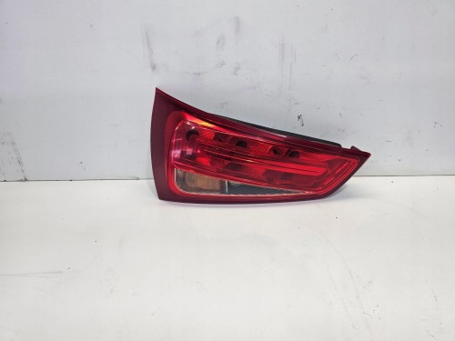 LAMPA LEWY TYŁ W KLAPĘ AUDI A1 8X3 8X0945093D