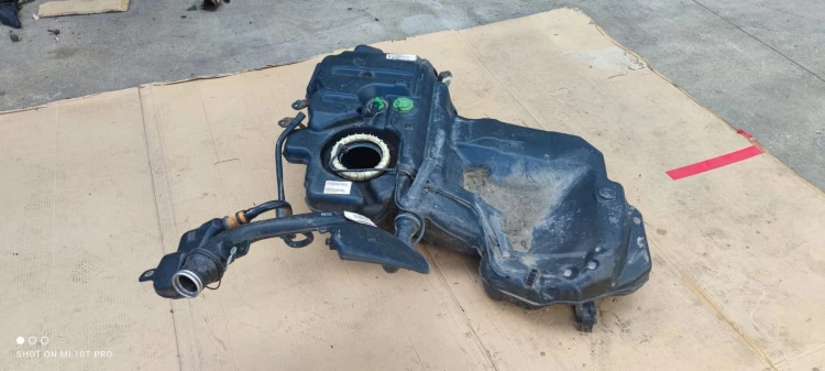 BAK ZBIORNIK PALIWA AUDI A6 C6 LIFT 4F0201021GG