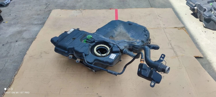 BAK ZBIORNIK PALIWA AUDI A6 C6 LIFT 4F0201021GG