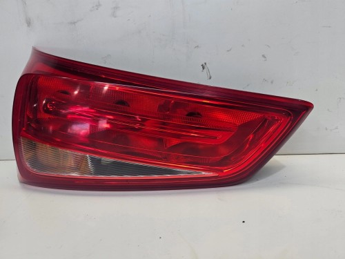 LAMPA LEWY TYŁ W KLAPĘ AUDI A1 8X3 8X0945093D