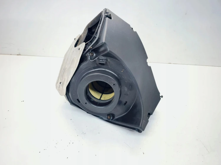 OBUDOWA FILTRA POWIETRZA AUDI A4 B9 A5 8W 2.0 TDI 8W0133837D 8W0133835D