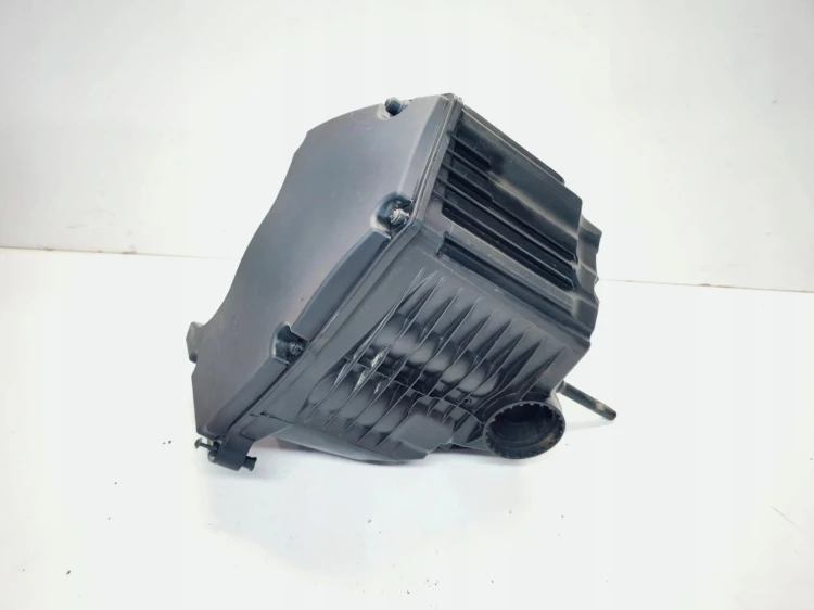 OBUDOWA FILTRA POWIETRZA AUDI A4 B9 A5 8W 2.0 TDI 8W0133837D 8W0133835D