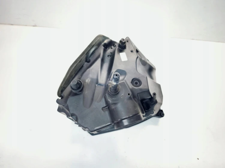 OBUDOWA FILTRA POWIETRZA AUDI A4 B9 A5 8W 2.0 TDI 8W0133837D 8W0133835D