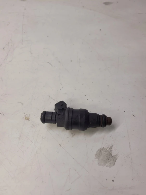 WTRYSK WTRYSKIWACZ AUDI VW SEAT 1.8 T 06A906031