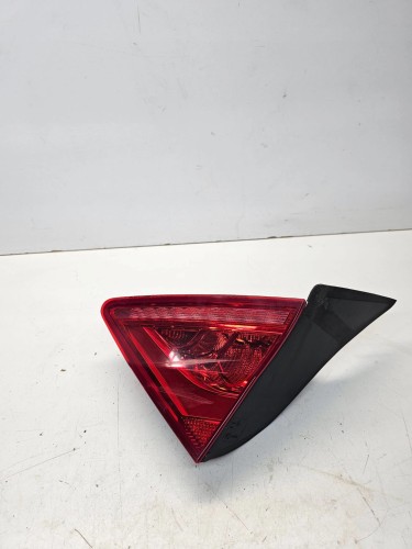 LAMPA PRAWY TYŁ W KLAPĘ LED AUDI A7 4G 4G8945094