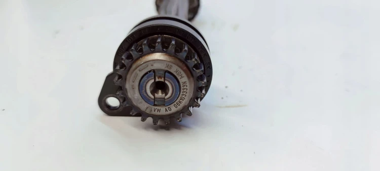 WAŁEK BALANSUJĄCY AUDI VOLKSWAGEN SEAT 2.0 TFSI TSI 06K103333N 06K103337A