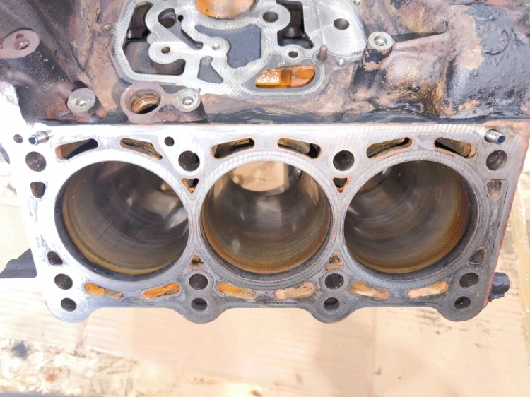 BLOK SILNIKA AUDI A4 B8 A5 8T 2.7 TDI CAM 059103021BP