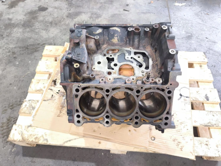 BLOK SILNIKA AUDI A4 B8 A5 8T 2.7 TDI CAM 059103021BP