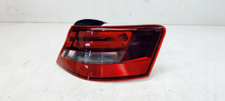 LAMPA PRAWY TYŁ AUDI A3 8V 3 DRZWI 8V3945096C