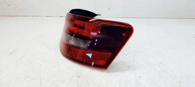 LAMPA PRAWY TYŁ AUDI A3 8V 3 DRZWI 8V3945096C