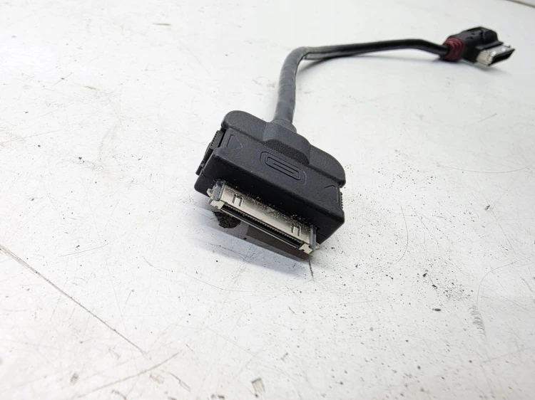 ORYGINALNY KABEL ADAPTER IPHONE MMI AUDI 4F0051510R