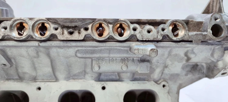 GŁOWICA KOMPLETNA AUDI A5 A5 A6 C7 A7 2.8 3.2 FSI 06E103403A