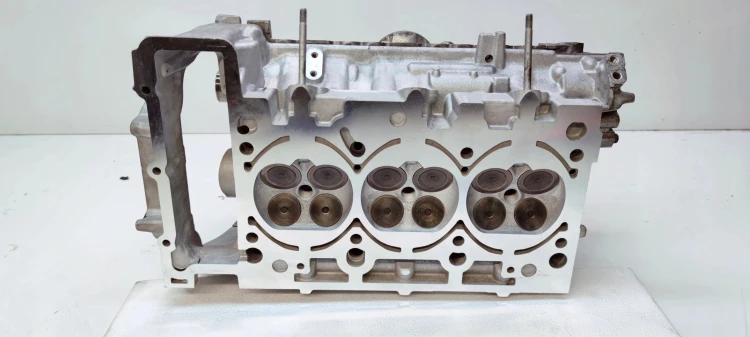 GŁOWICA KOMPLETNA AUDI A5 A5 A6 C7 A7 2.8 3.2 FSI 06E103403A