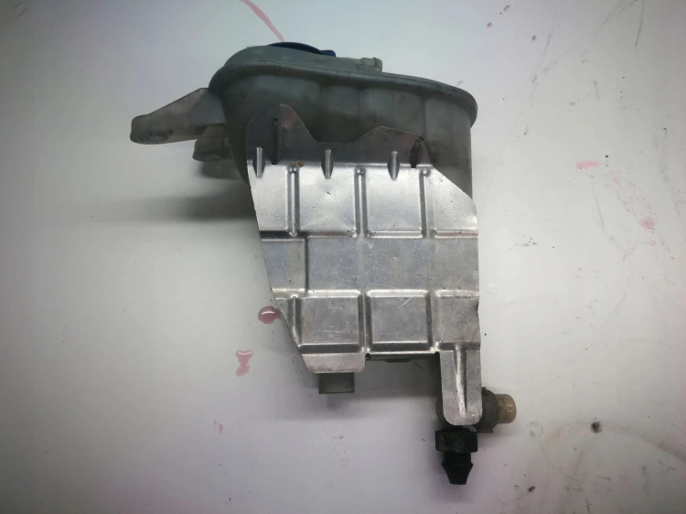 ZBIORNIK WYRÓWNAWCZY AUDI A4 B8 A5 Q5 8K0121405E