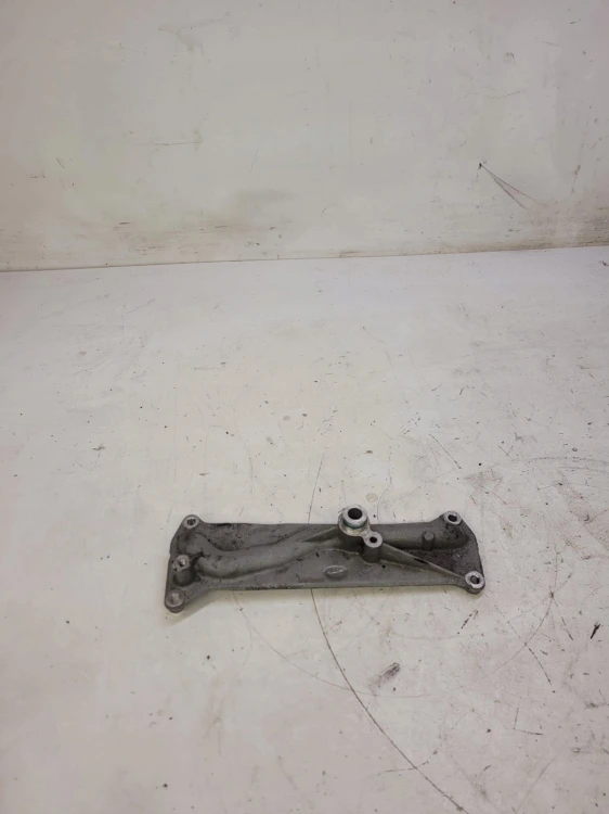 UCHWYT MOCOWANIE EGR AUDI A4 A6 Q7 3.0 059131680D