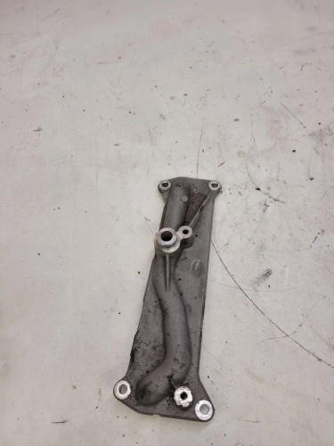 UCHWYT MOCOWANIE EGR AUDI A4 A6 Q7 3.0 059131680D