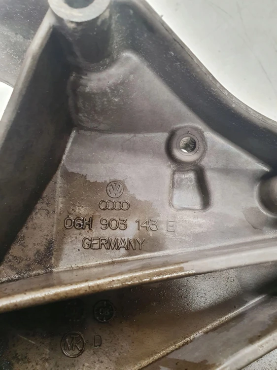 ŁAPA ALTERNATORA AUDI VW 1.8 2.0 TFSI 06H903143E