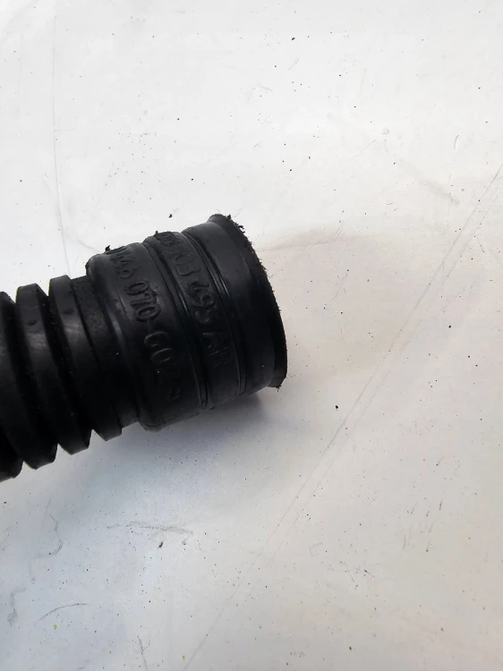 PRZEWÓD ODPOWIETRZAJĄCY AUDI VW SEAT 038103493AR