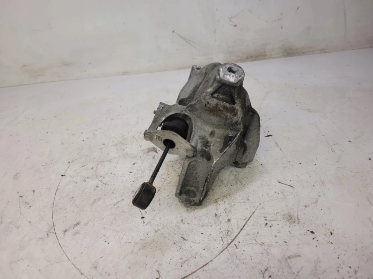 ŁAPA SILNIKA LEWA AUDI A4 B9 A5 4M0199307AD