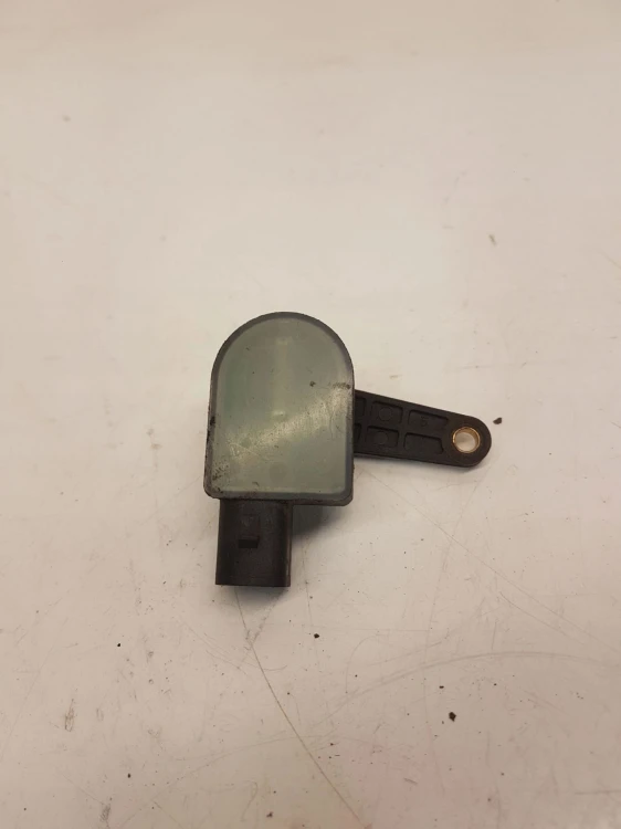 CZUJNIK POZIOMOWANIA ŚWIATEŁ AUDI A4 A5 1T0907503