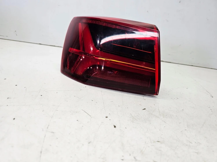 LAMPA LEWY TYŁ W BŁOTNIK AUDI A6 C7 LIFT 4G9945095F MATRIX