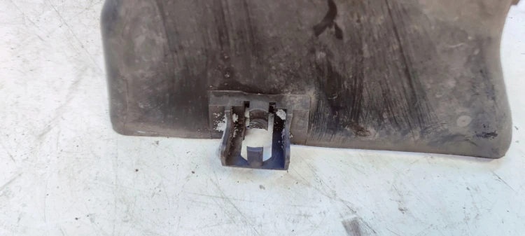 KIEROWNICA POWIETRZA LEWA AUDI A4 B7 2.0 TFSI 8E0117335N