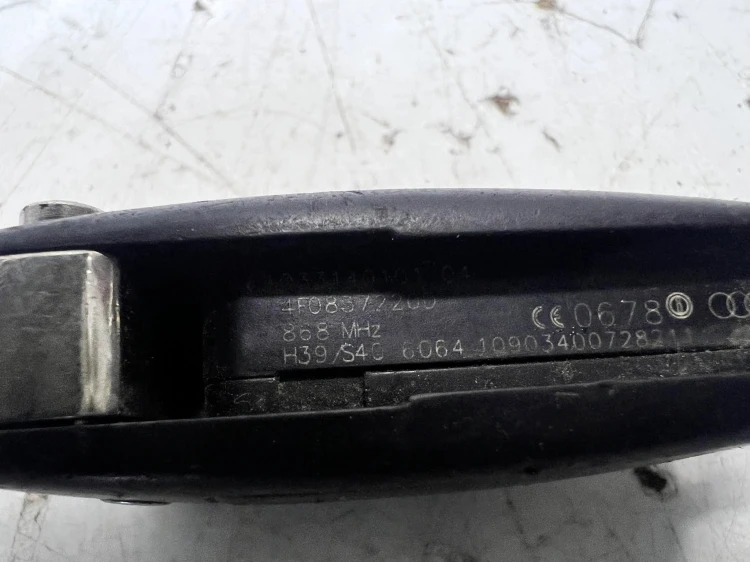 KLUCZYK PILOT SCYZORYK AUDI A6 C6 Q7 4F0837220D 6/25
