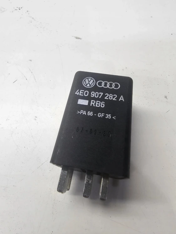 PRZEKAŹNIK ŚWIEC ŻAROWYCH AUDI VOLKSWAGEN SEAT SKODA 4E0907282A 639