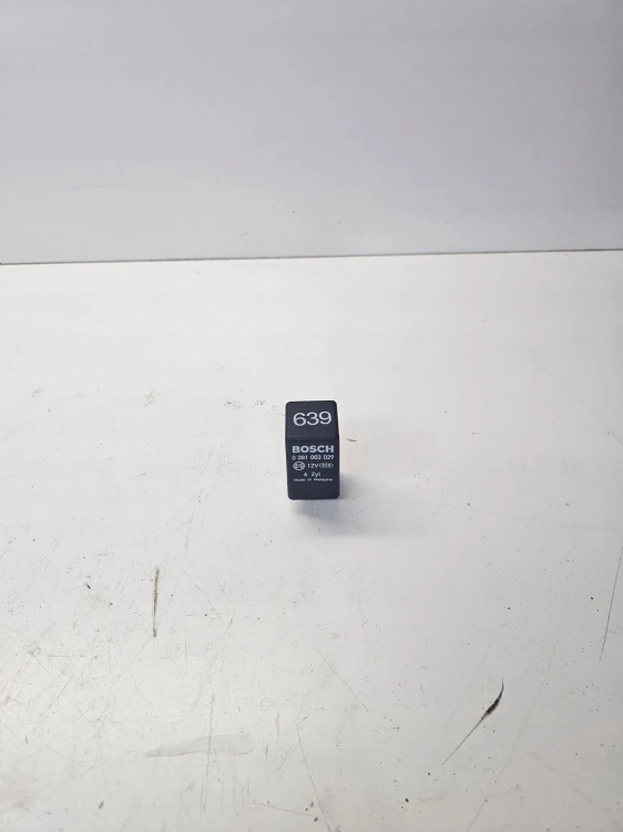 PRZEKAŹNIK ŚWIEC ŻAROWYCH AUDI VOLKSWAGEN SEAT SKODA 4E0907282A 639