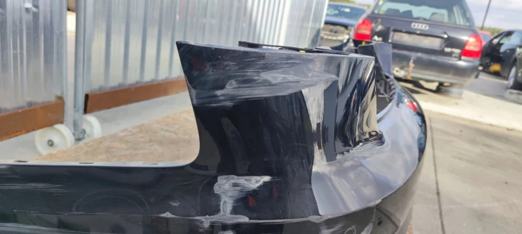 ZDERZAK TYŁ KOMPLETNY AUDI A4 B9 SEDAN LY9T 4X PDC HAK