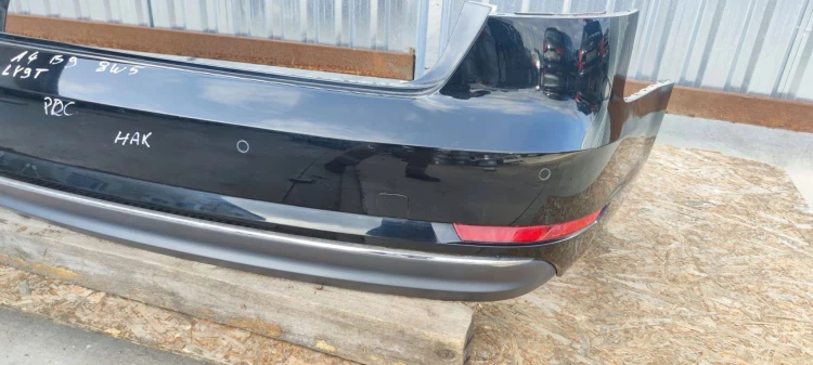 ZDERZAK TYŁ KOMPLETNY AUDI A4 B9 SEDAN LY9T 4X PDC HAK