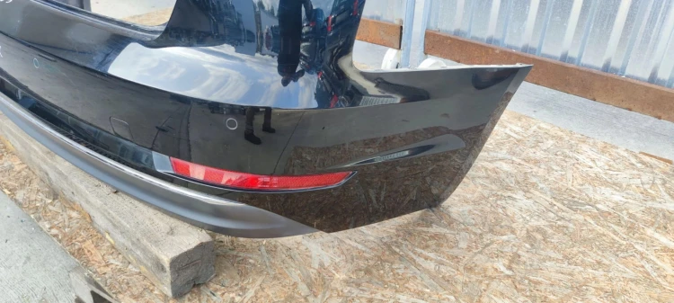 ZDERZAK TYŁ KOMPLETNY AUDI A4 B9 SEDAN LY9T 4X PDC HAK