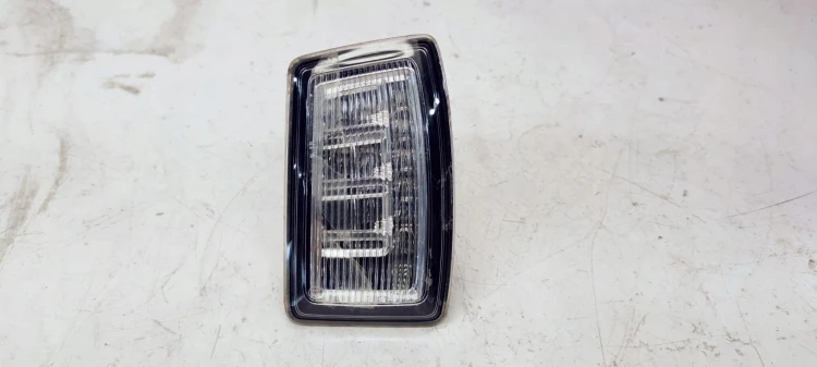 LAMPA PRAWY TYŁ POD KLAPĘ AUDI A1 8X0945096