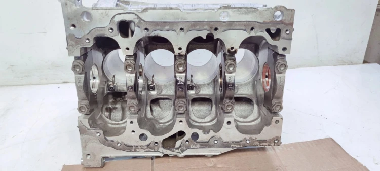BLOK SILNIKA AUDI A6 C8 DFB 2.0 TDI 05L103023