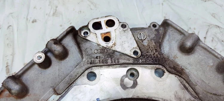 OBUDOWA ROZRZĄDU AUDI A6 C7 A7 A8 D3 2.8 FSI CHV 06E103173