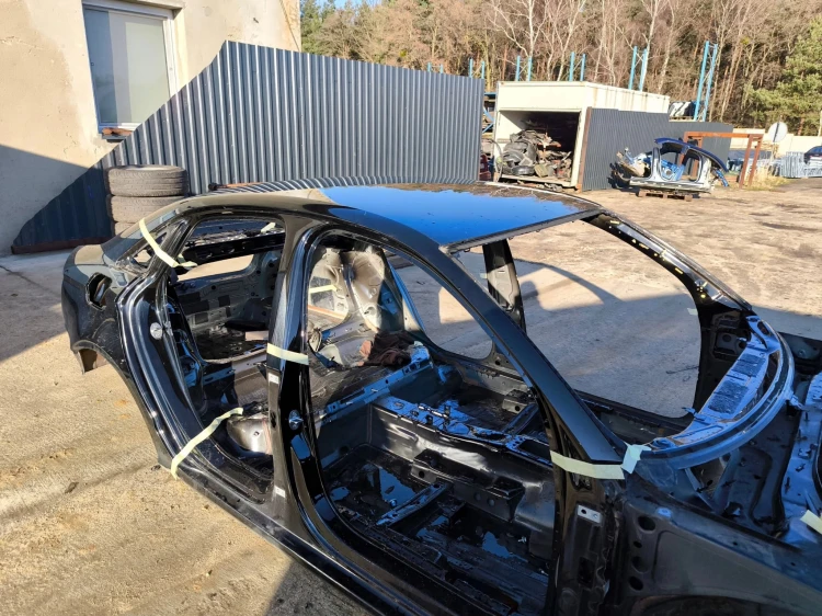 DACH ĆWIARTKA AUDI A3 8V SEDAN DŁUGIE SŁUPKI ORYGINAŁ !!!