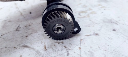 WAŁEK BALANSUJĄCY AUDI A3 VW SEAT 06K103305A