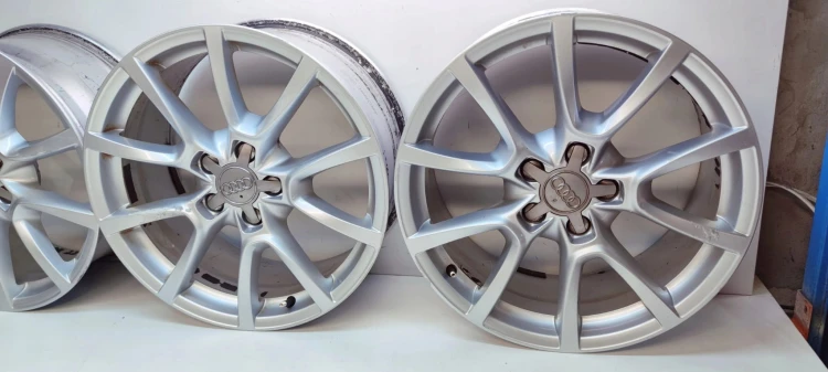 FELGA FELGI KOMPLET AUDI A4 A5 Q5 A6 8J R18 ET39 8R0601025C