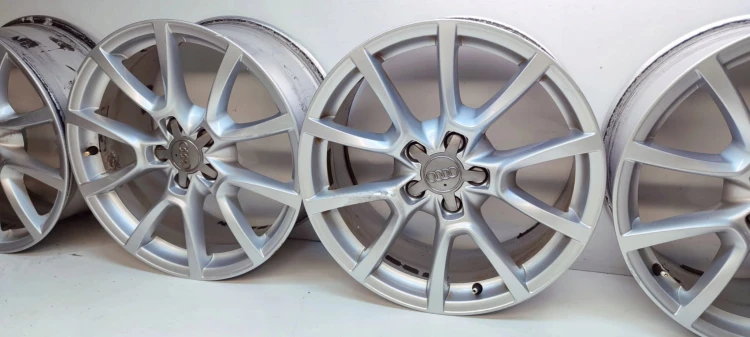 FELGA FELGI KOMPLET AUDI A4 A5 Q5 A6 8J R18 ET39 8R0601025C