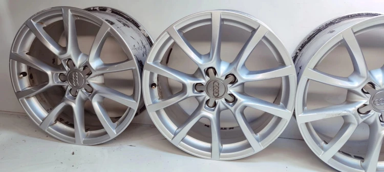 FELGA FELGI KOMPLET AUDI A4 A5 Q5 A6 8J R18 ET39 8R0601025C